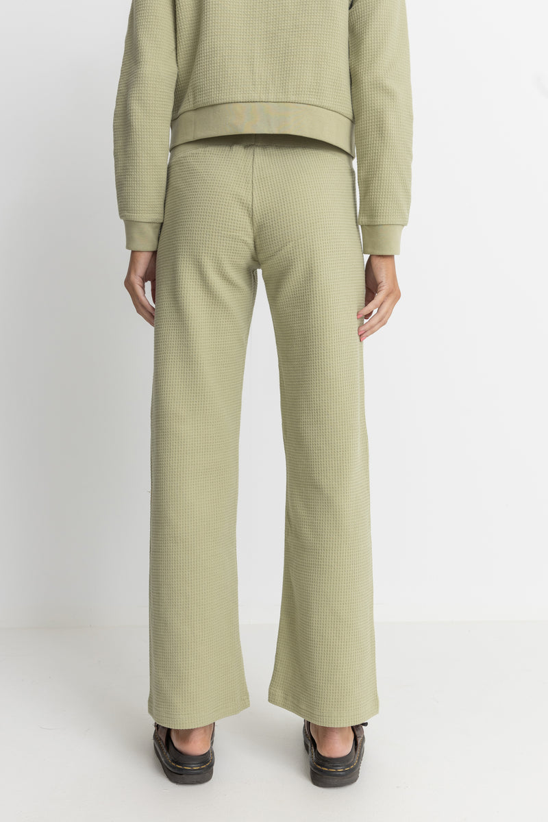 Light Layers Low Waisted Pant Sage