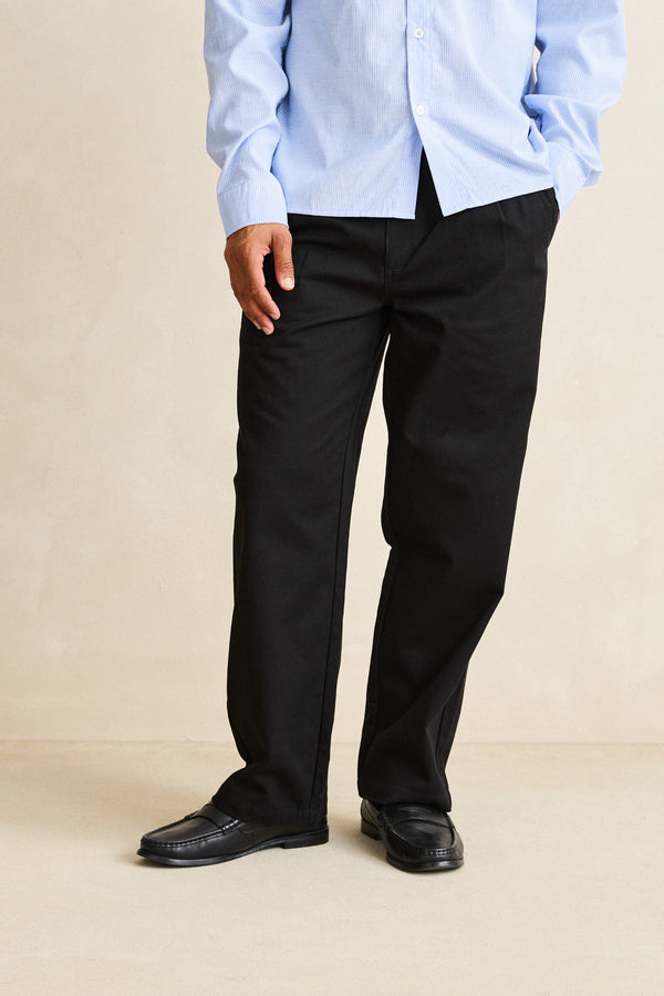 Essential Pleated Twill Trouser Black