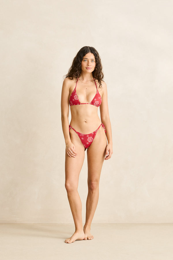 Doily Floral Reversible Slide Tri Top Cherry