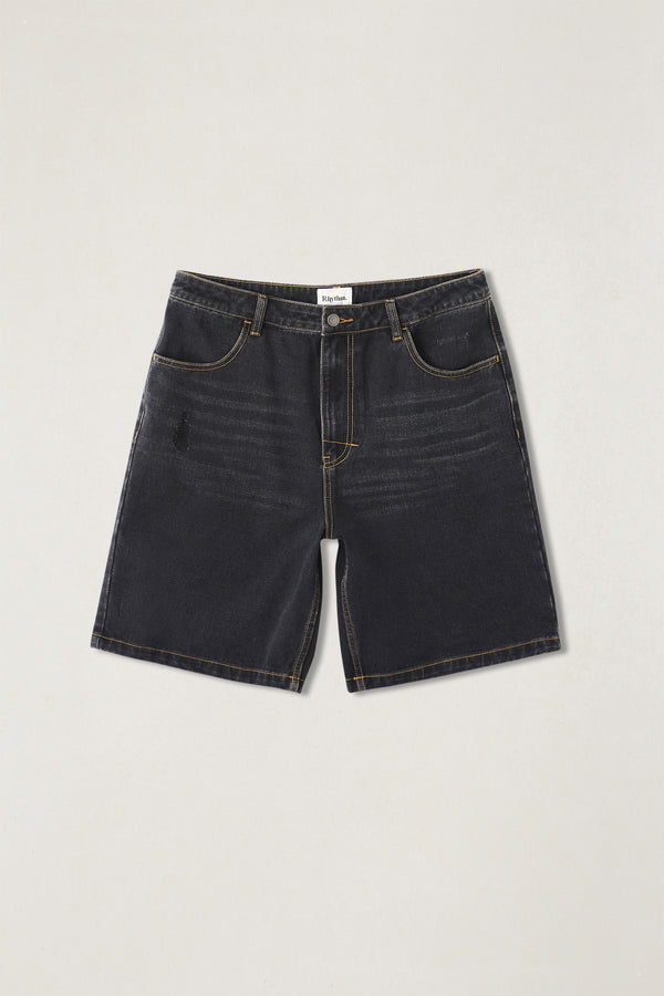 Subtle Distress Short Worn Black