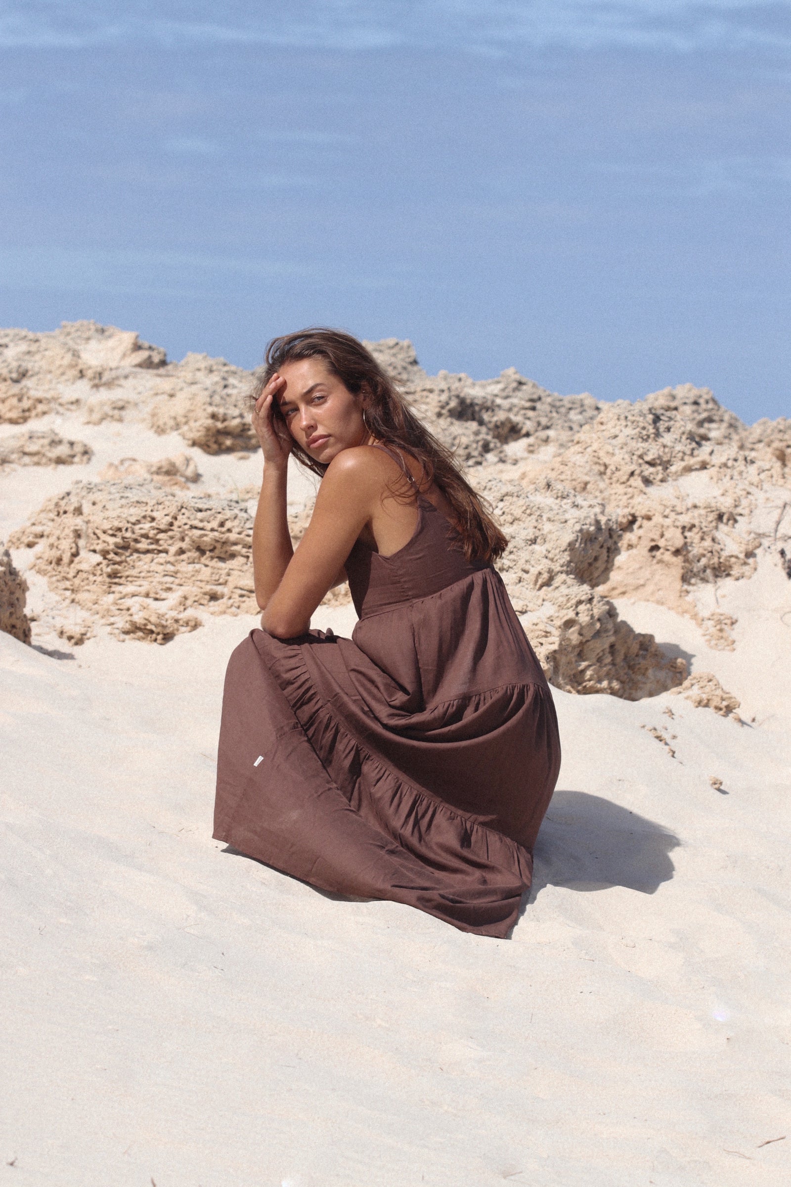 rhythm classic tiered midi dress Chocolate – Size:US 8.5 / EU 41.5 while the elastic waist Colour: RUBY RED Azazie Zeya